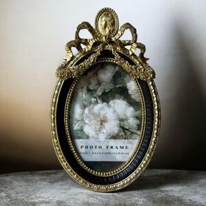 Elegant Gold and Black Photo Frame oval ornate antique style